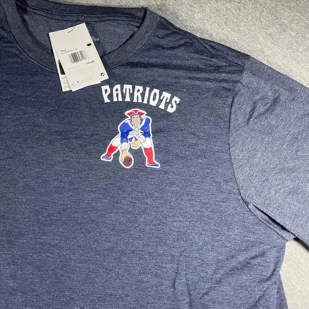 NWT New England Patriots Mens Medium 1960 Throwback Nike Embroidered Logo TShirt